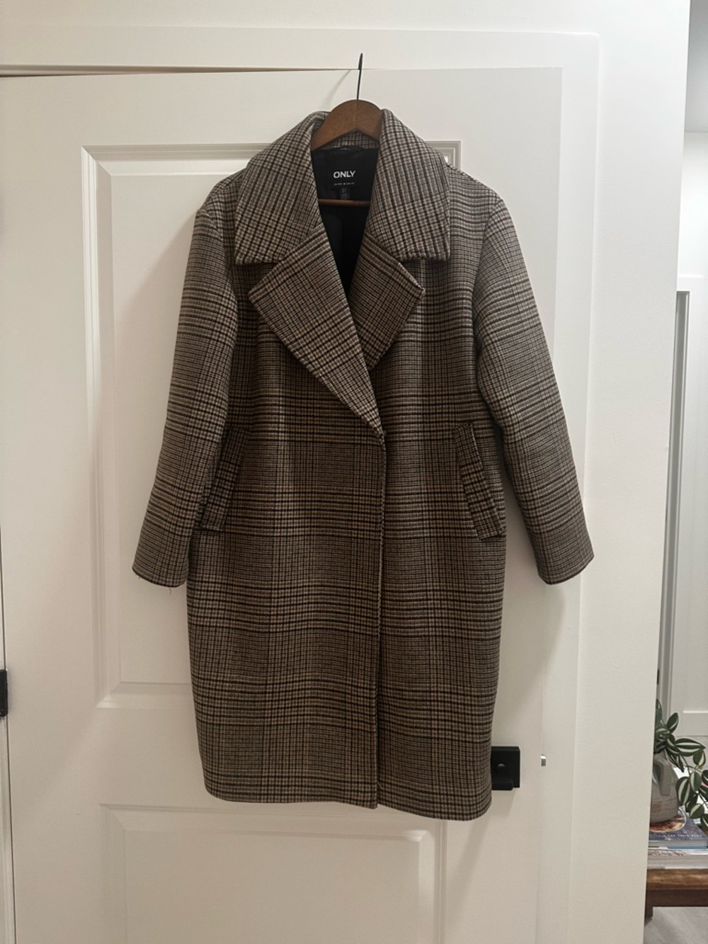ONLY Plaid Long Wool-Blend Trench Coat in Brown and Black